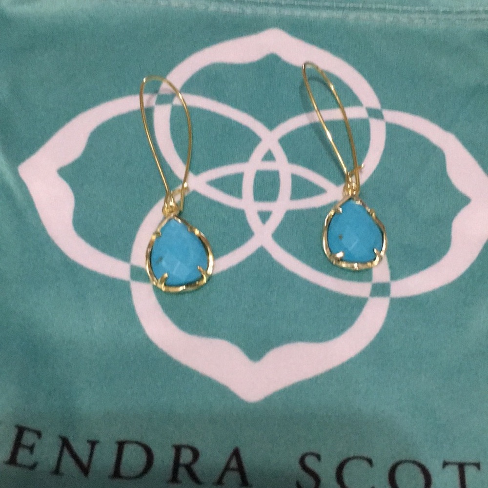 Kendra Scott Carinne Gold drop Blue Earrings!!